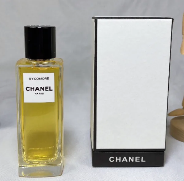 Chanel Fragrance YNK-025