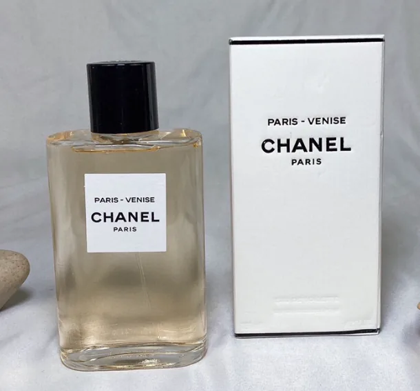 Chanel Fragrance YNK-031
