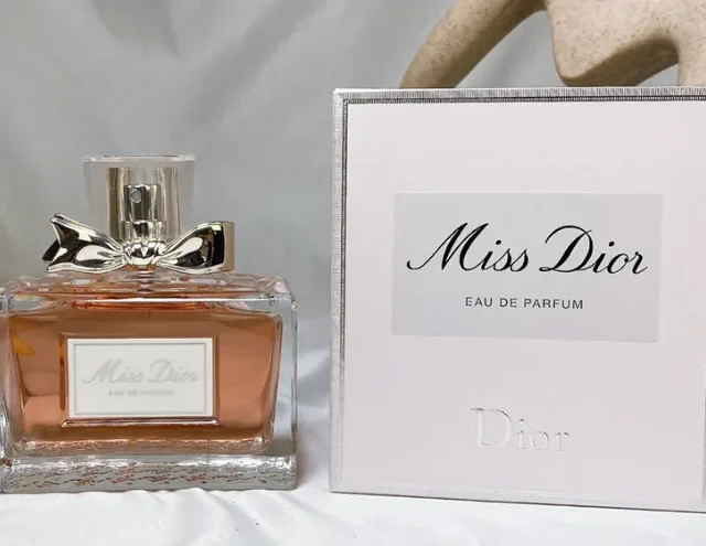 Dior Eau de Parfum YNK-053
